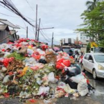 Sampah Tangsel Dibuang ke Cileungsi, Walkot Pastikan Dikelola Swasta