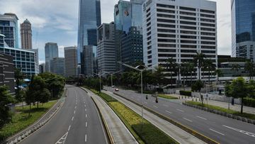 Pramono Tegaskan Larang Kios UMKM Pinggir Jl Sudirman Gelar Lapak di Trotoar