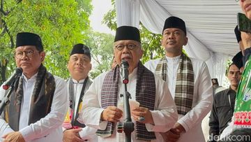 Pramono-Foke Ziarah ke Makam MH Thamrin, Serukan Persatuan Majelis Betawi