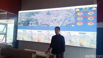 Petugas Damkar Bogor Bakal Dipasangi Kamera Pantau Penanganan Kebakaran