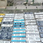 Satpol PP Sita 50 Pelat Nomor dari Tukang Tambal Ban di Jakut